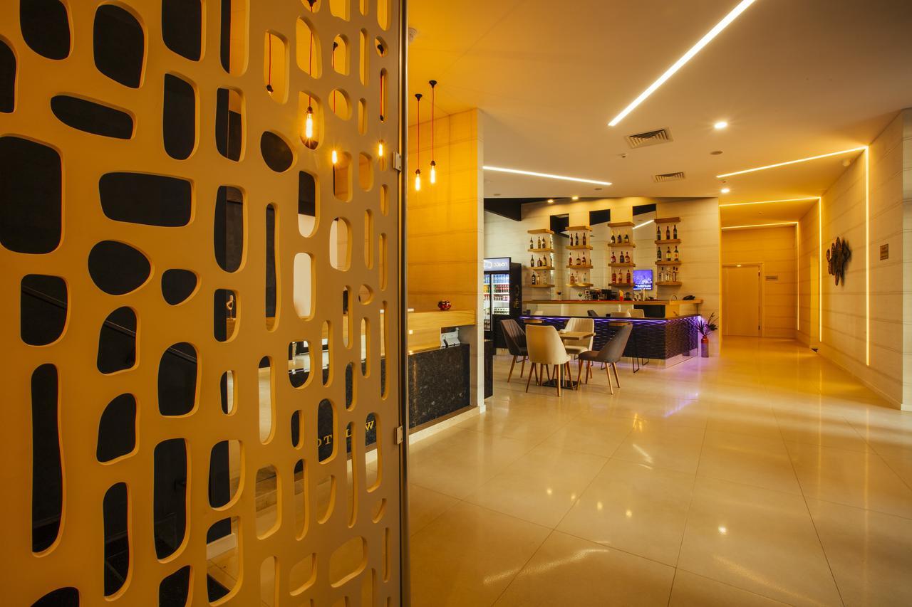 Hotel West Batumi Exterior foto