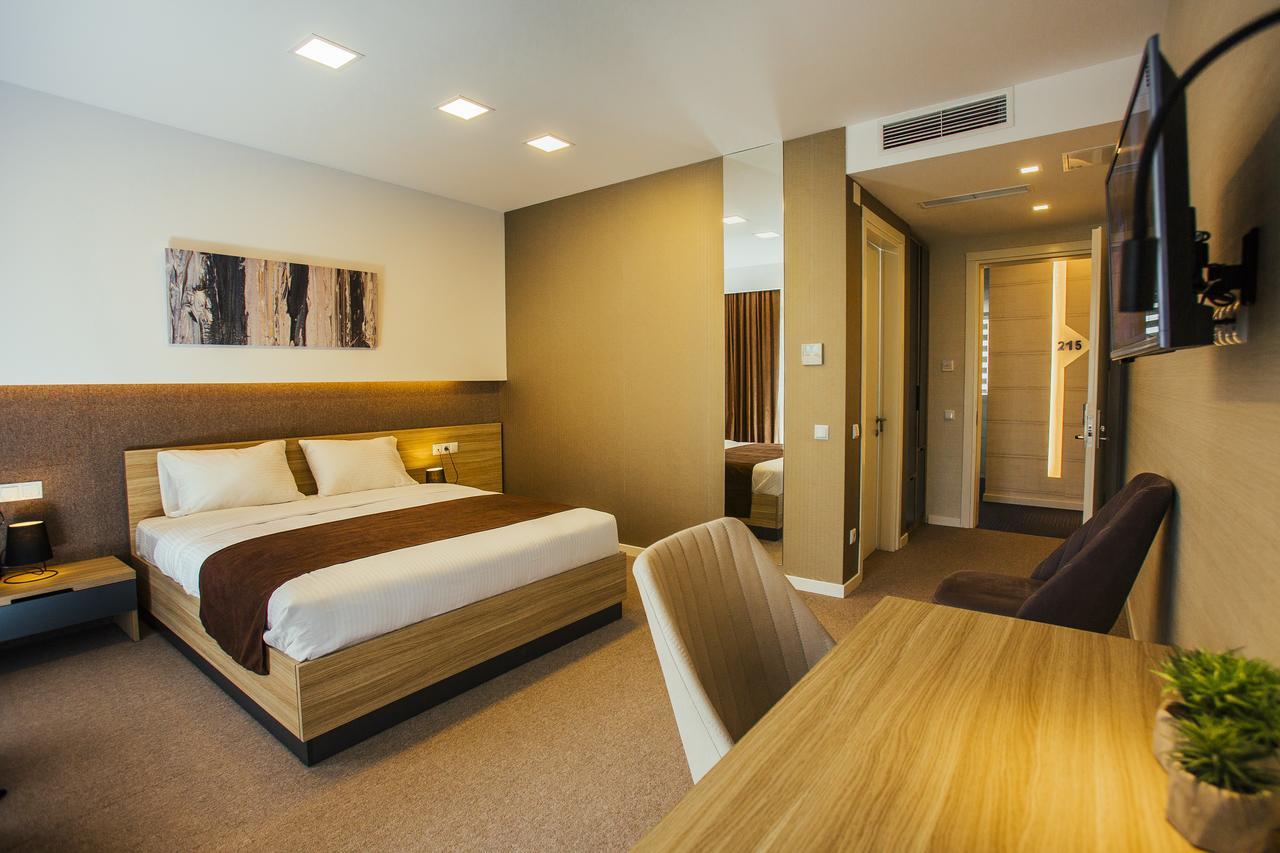Hotel West Batumi Exterior foto