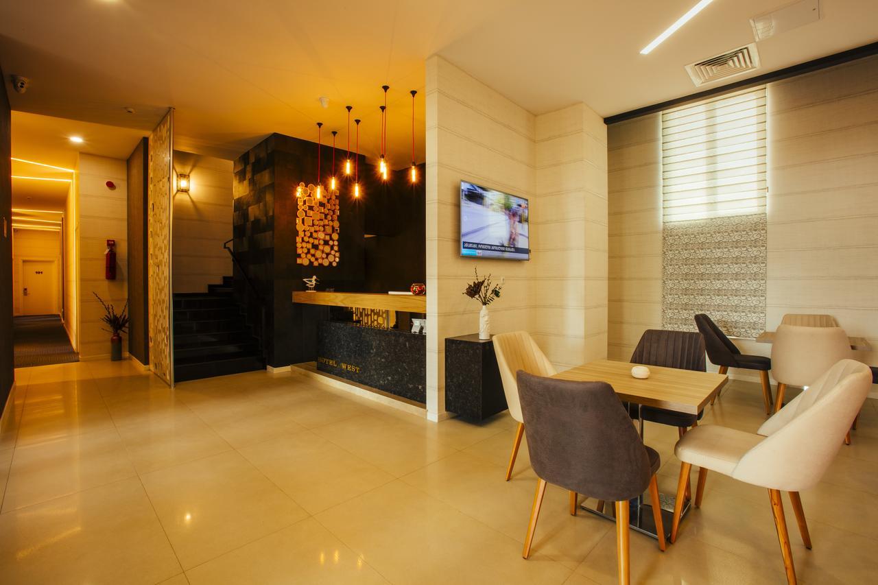 Hotel West Batumi Exterior foto