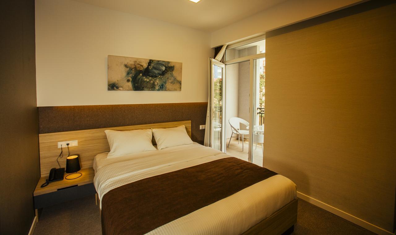 Hotel West Batumi Exterior foto