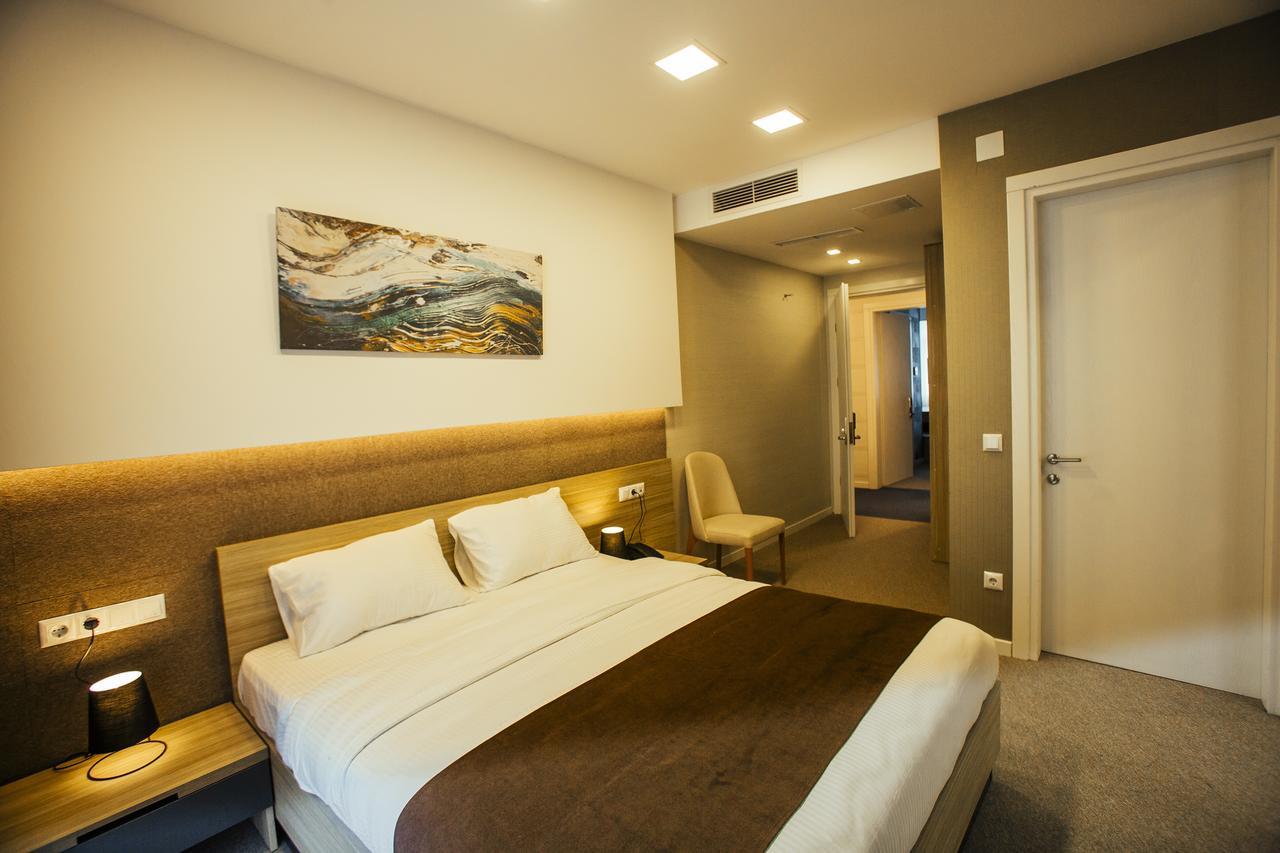 Hotel West Batumi Exterior foto