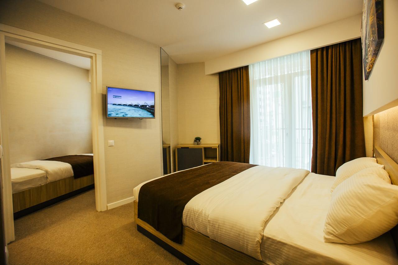 Hotel West Batumi Exterior foto