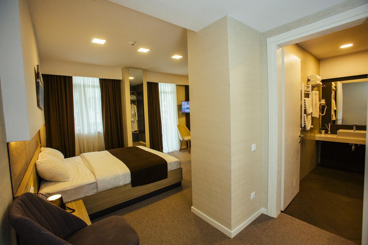 Hotel West Batumi Exterior foto