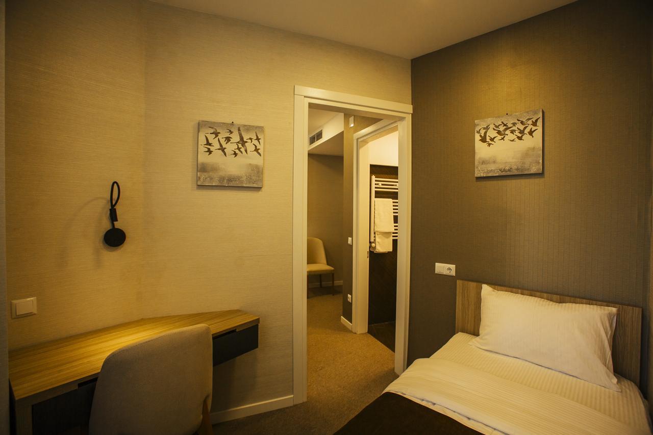 Hotel West Batumi Exterior foto
